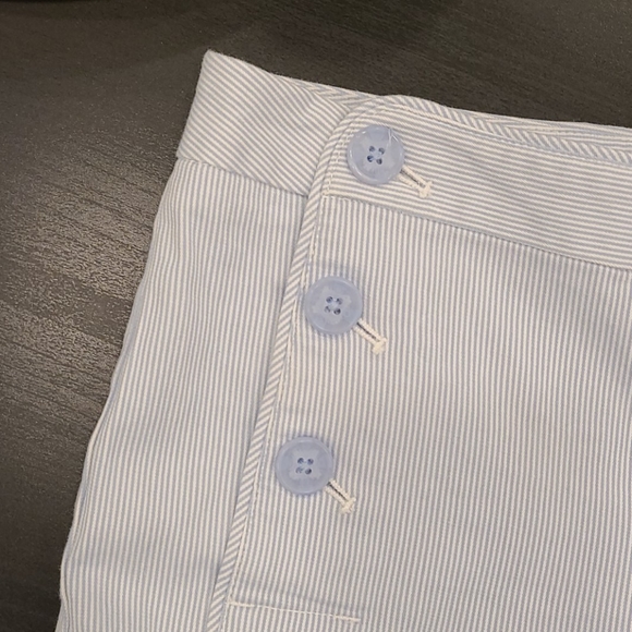 Pinstripe shorts - Picture 2 of 4